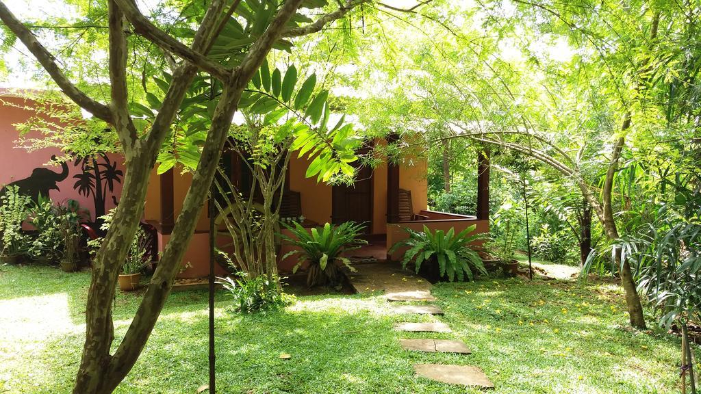 Hotel Walawa Blue Sapphire Udawalawe Zewnętrze zdjęcie